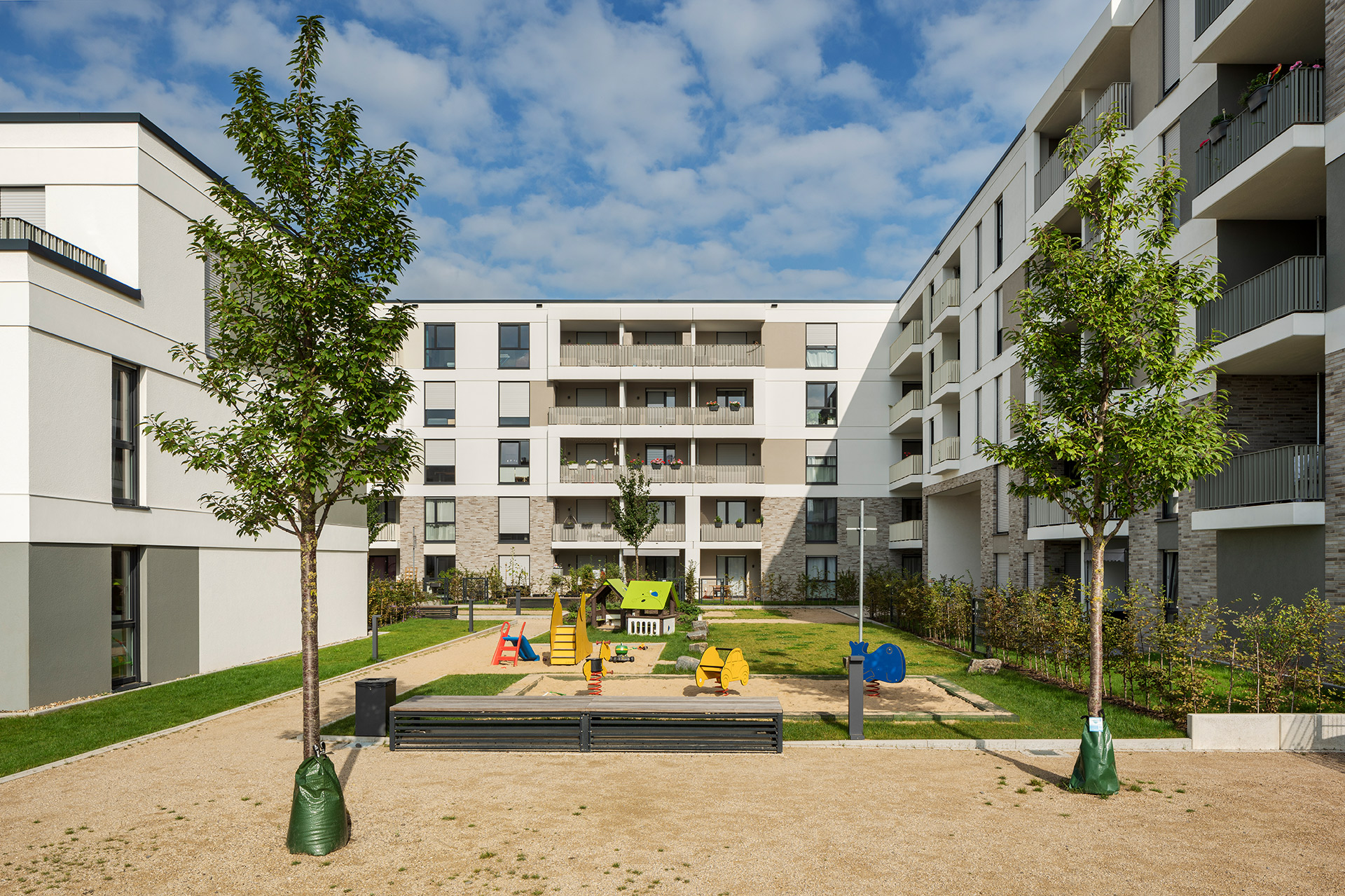 — Bildunterschrift bitte mehrzeilig anlegen Lorem ipsum dolor sit amet, consetetur sadipscing elitr, sed diam nonumy eirmod tempor invidunt ut labore et dolore magna aliquyam erat, sed diam voluptua